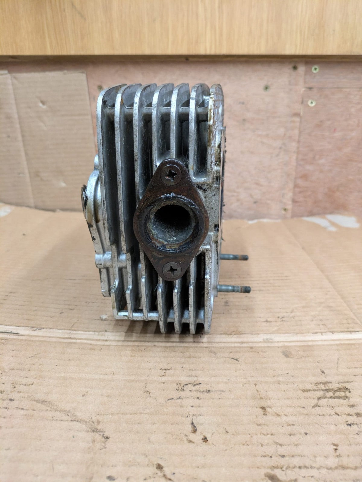 2005 Suzuki RV 125 Engine Cylinder Head