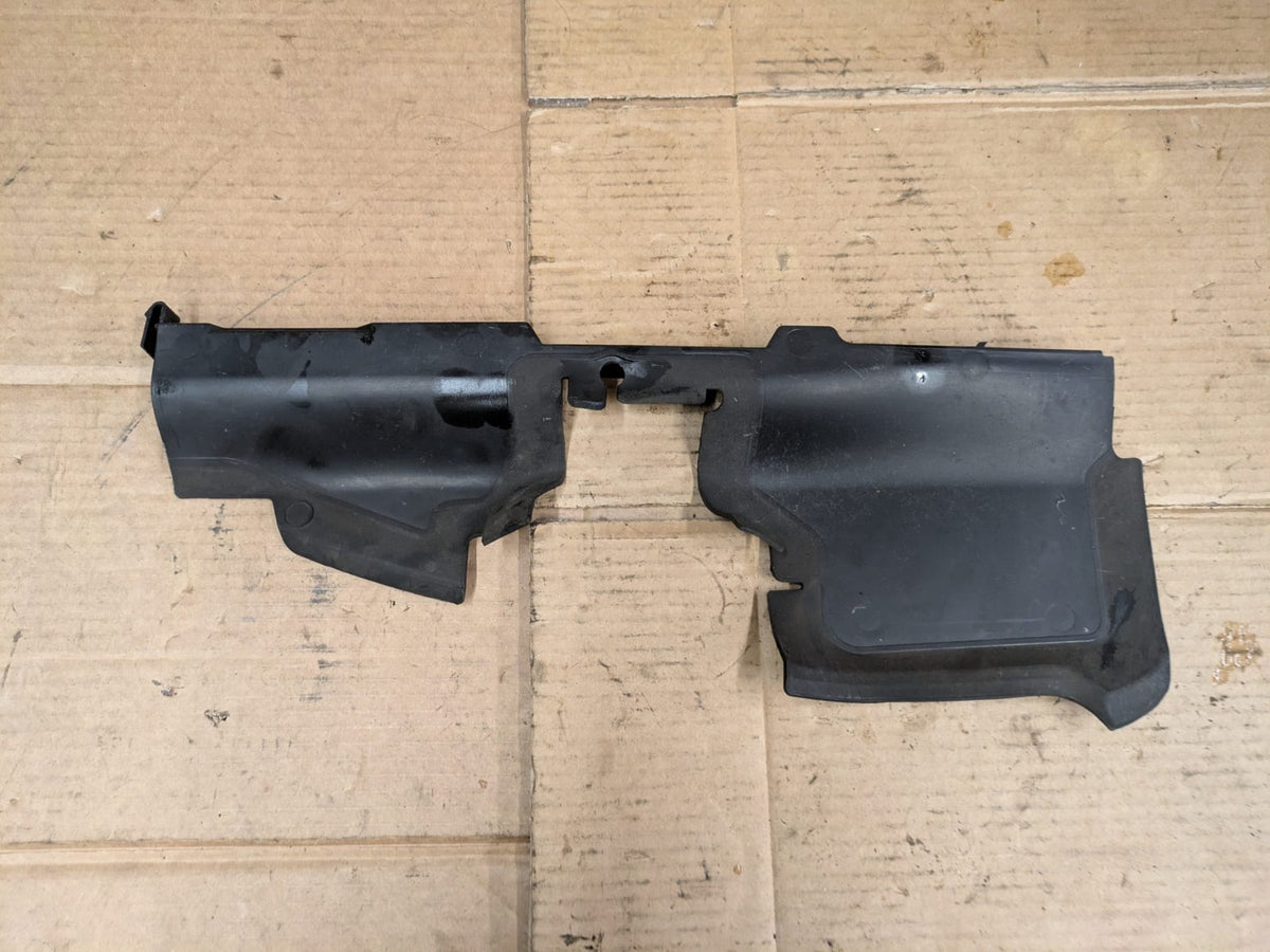 2011 Audi A3 S Line Right Side Air Duct Air Guide | 8P0121284E