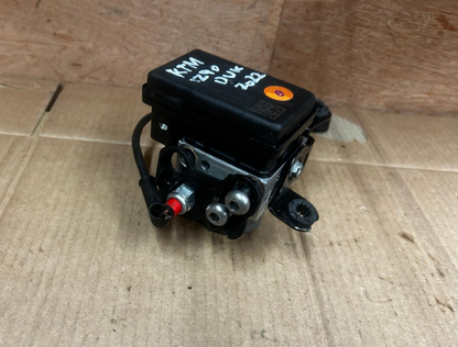 2022 KTM 1290 Super Duke R ABS Pump