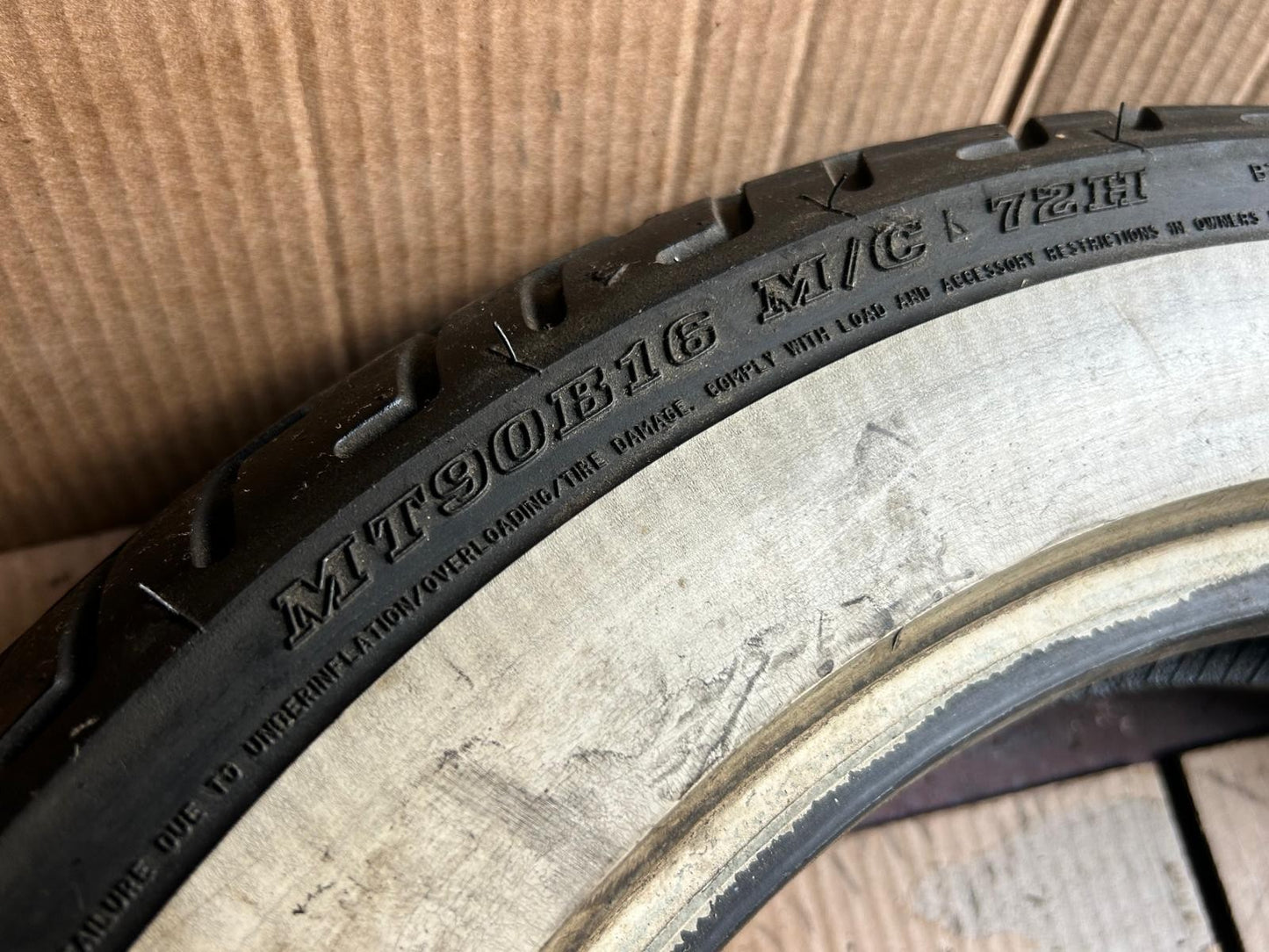 Dunlop D402F MT90B16 72H Harley Davidson Motorcycle Tyre