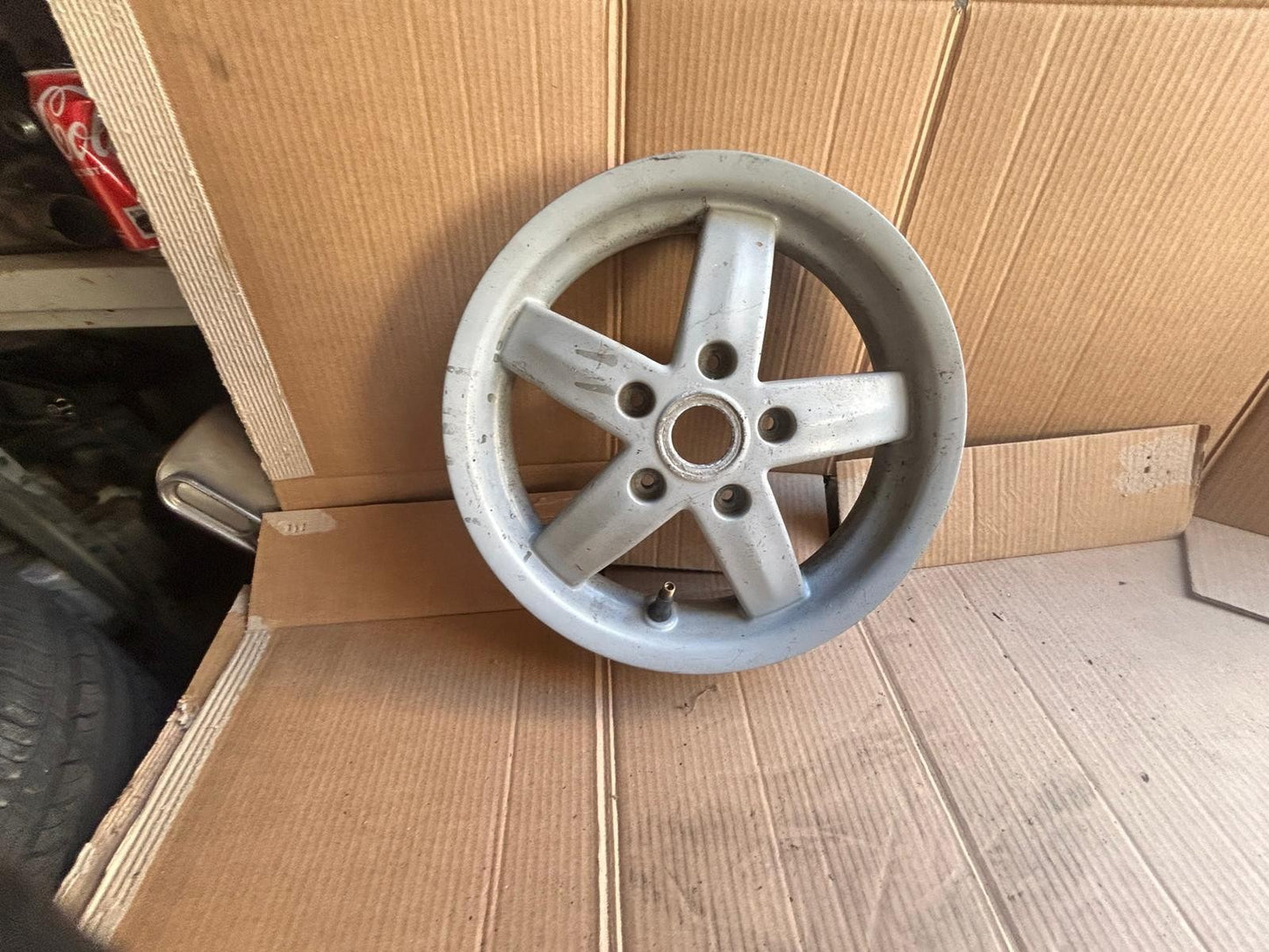 Vespa LX 50 / 125 Front Wheel