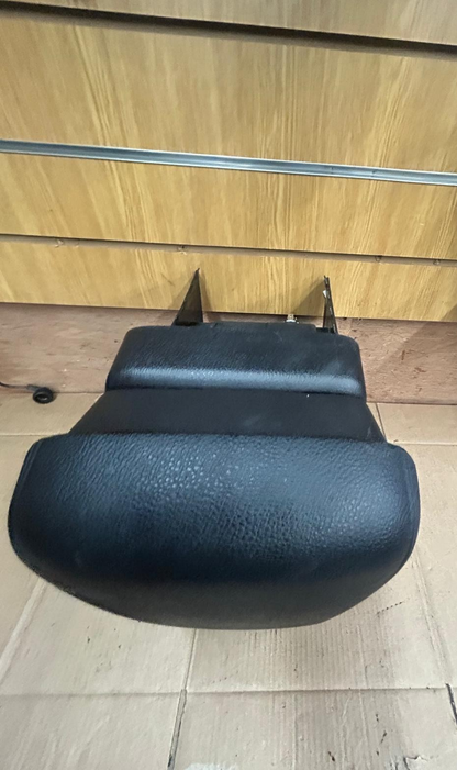 2014 Mitsubishi Outlander GX 4h PHEV Centre Console Arm Rest | 8011B156