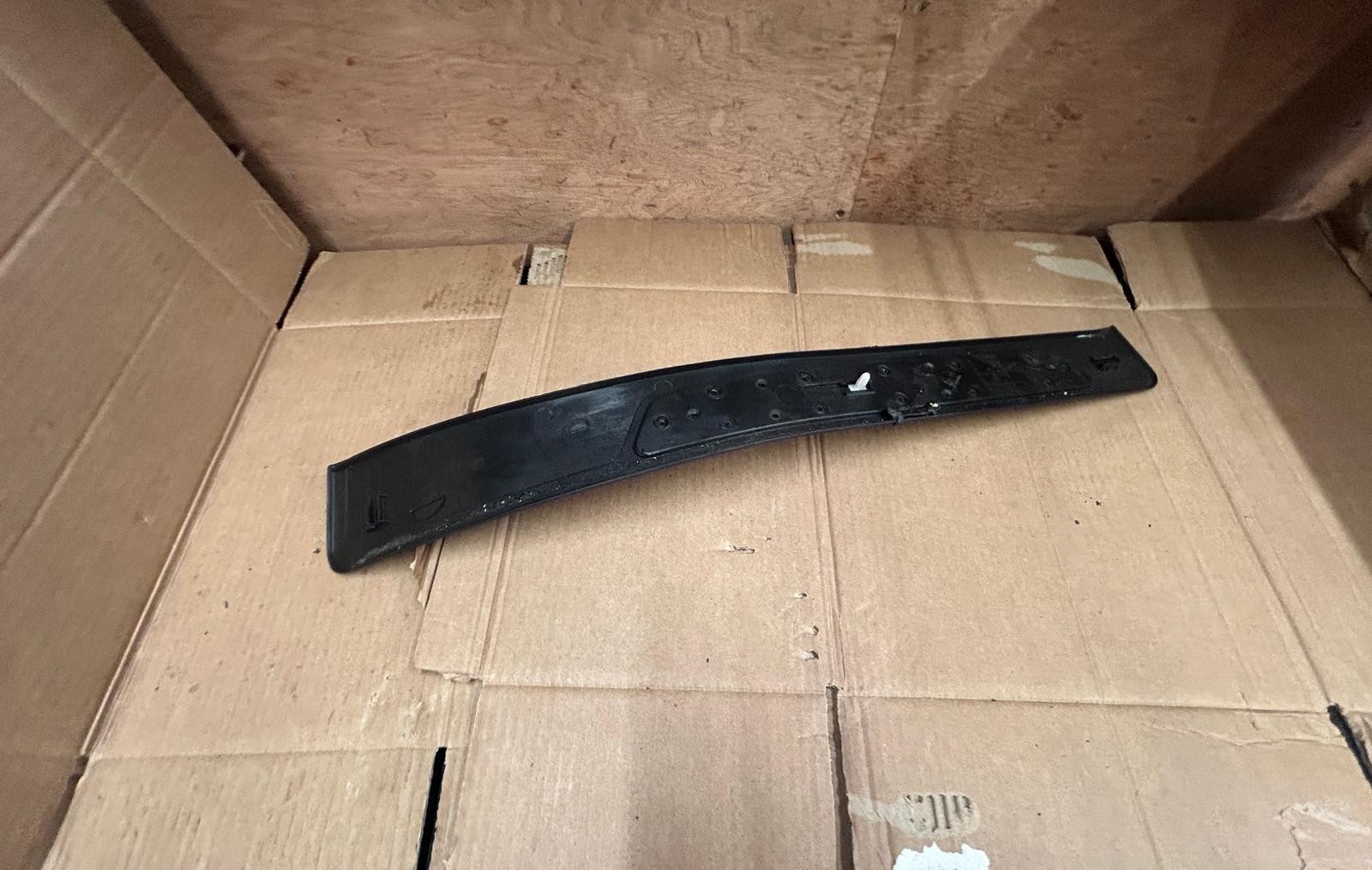 Genuine BMW 7 Series E38 Rear Left Door Entry Sill | 8125937 8156215