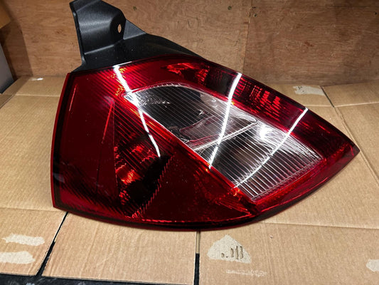 2003 - 2005 Renault Megane Left Side Tail Light Unit | 11-0380-01-2