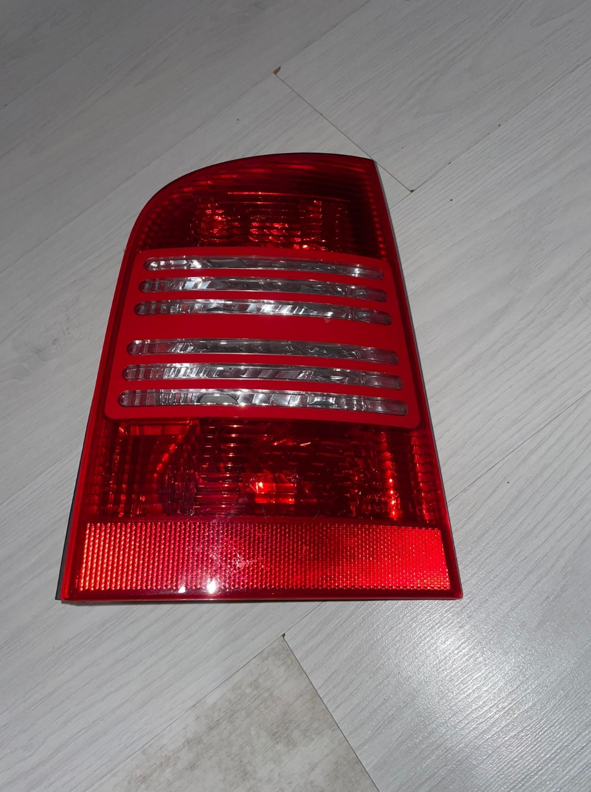 1997 - 2000 Skoda Octavia Rear Left Tail Light | 1U9945095 1U9945111