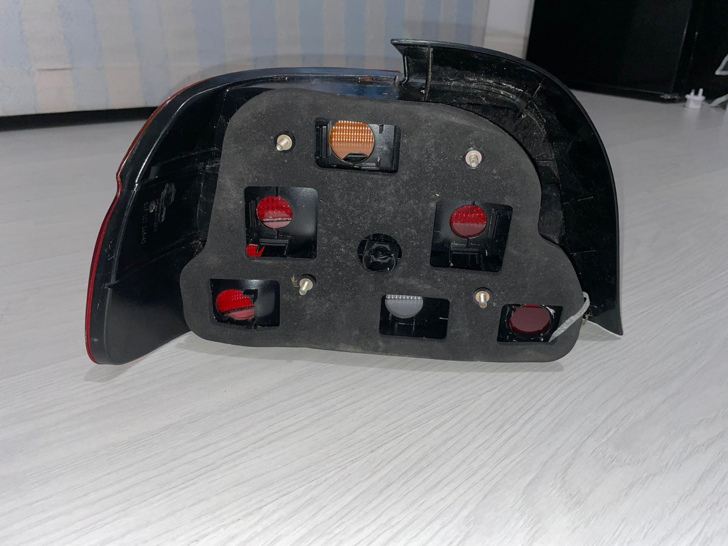 BMW E39 5 Series Rear Right Tail Light | 2VP00724002
