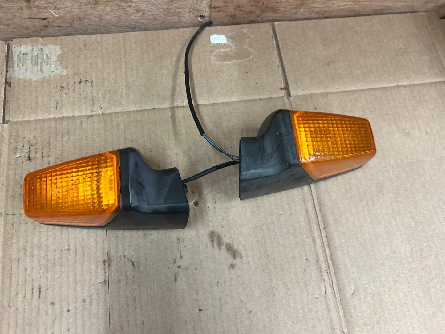 1885 - 1995 BMW K75s Left & Right Rear Indicators