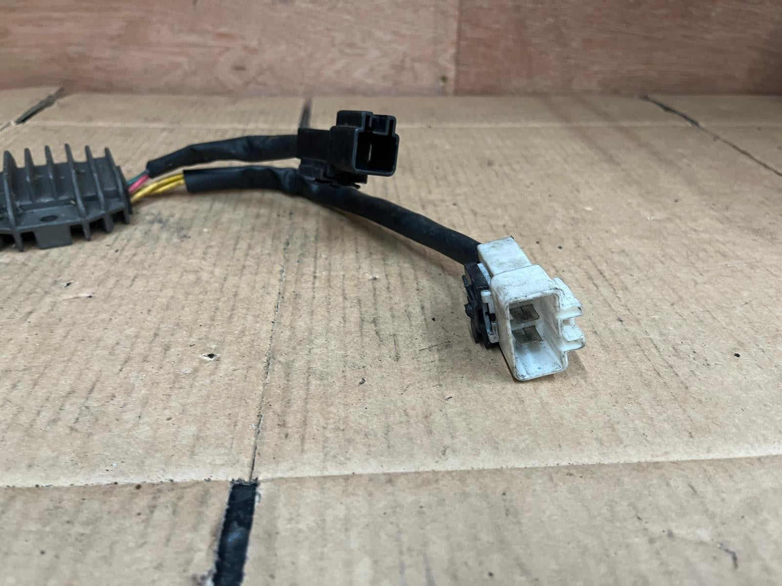 2005 - 2014 Piaggio Vespa LX 125 Touring Voltage Rectifier | SH640LA