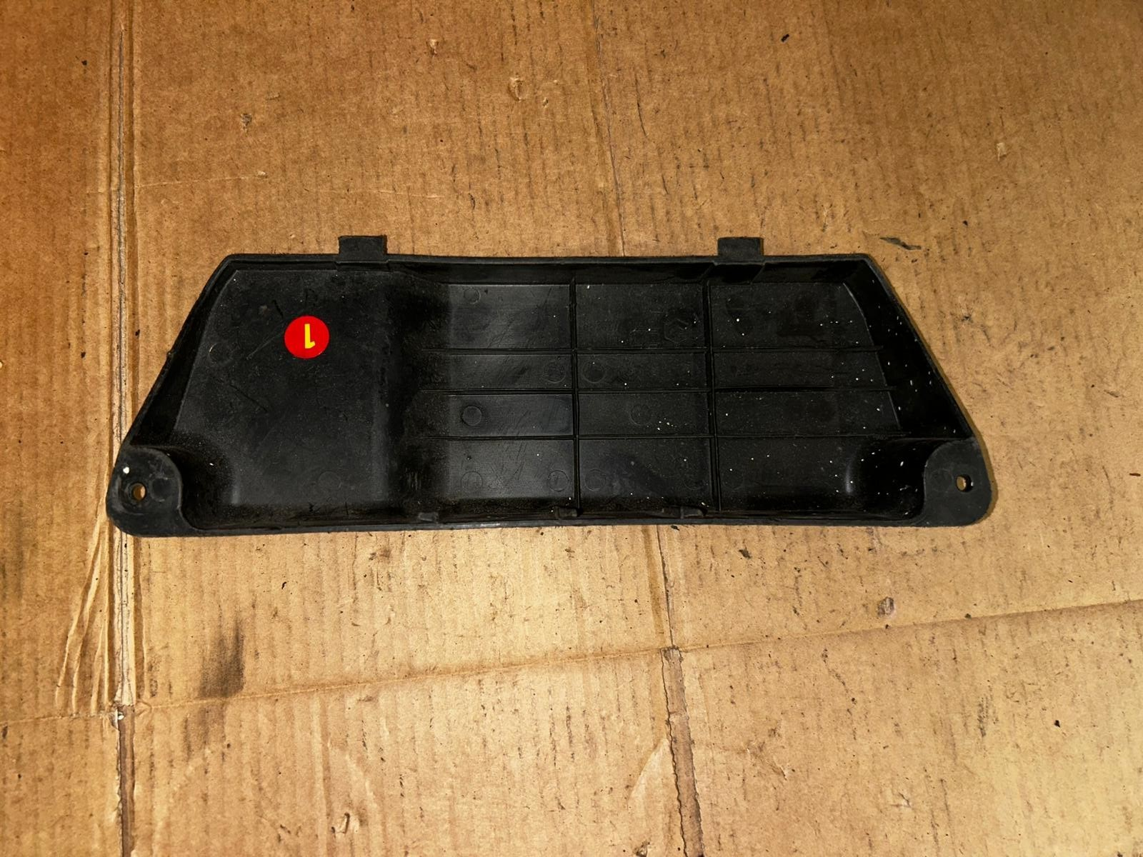 Piaggio Vespa X7 125 Battery Cover | 653827