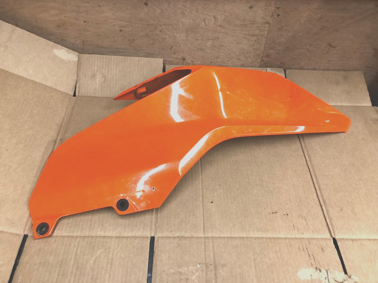 2019 KTM Duke 125 Front Right Fuel Tank Cover Panel | JP181207