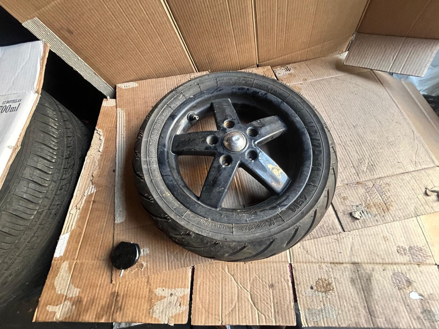Vespa LX 50 / 125 Front Wheel & Tyre