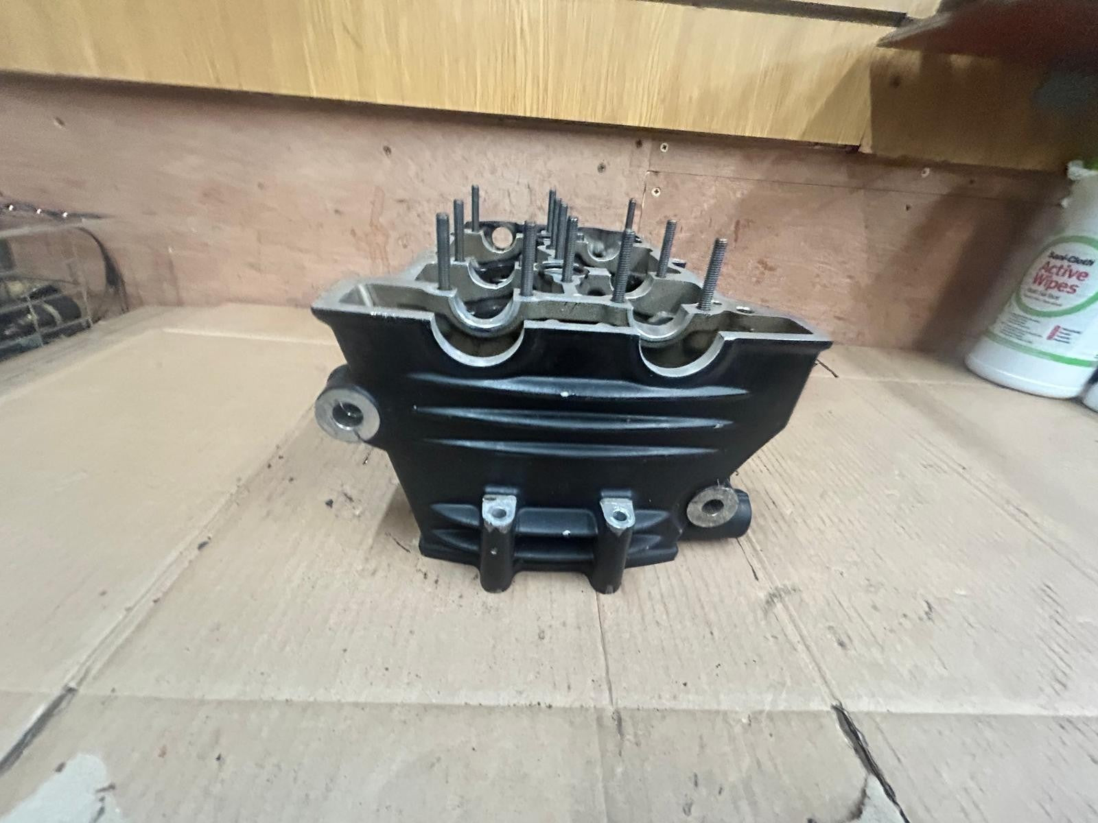 2009 BMW F800gs Engine Cylinder Head | 6613981