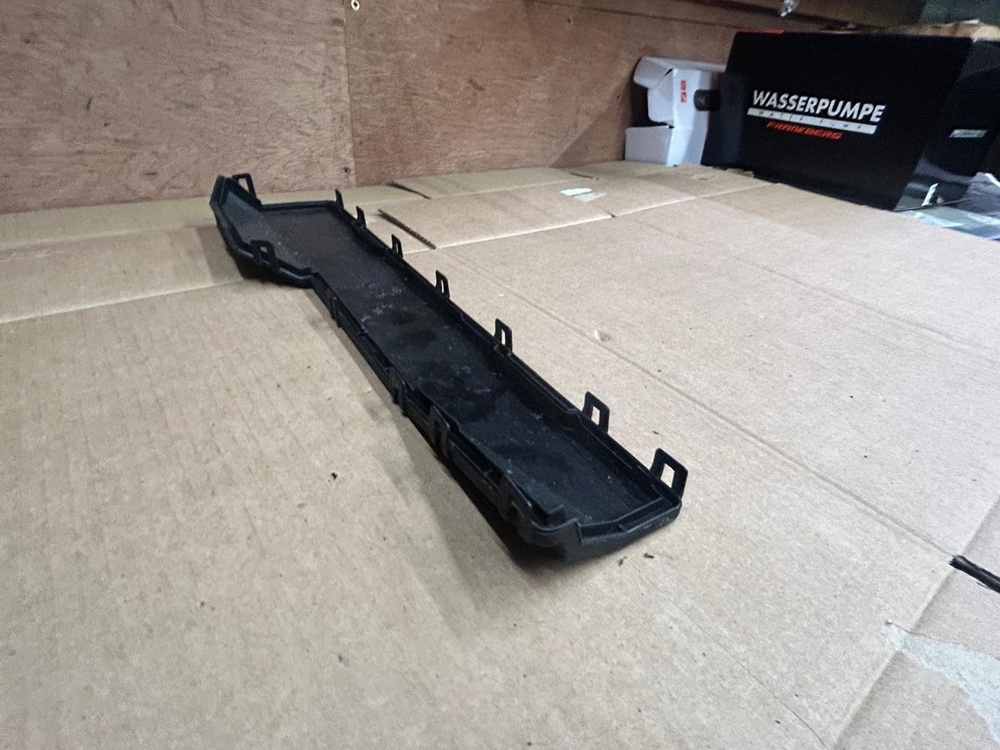 Genuine BMW 7 Series E38 Engine Wire Harness Upper Right Cover | 12521733083