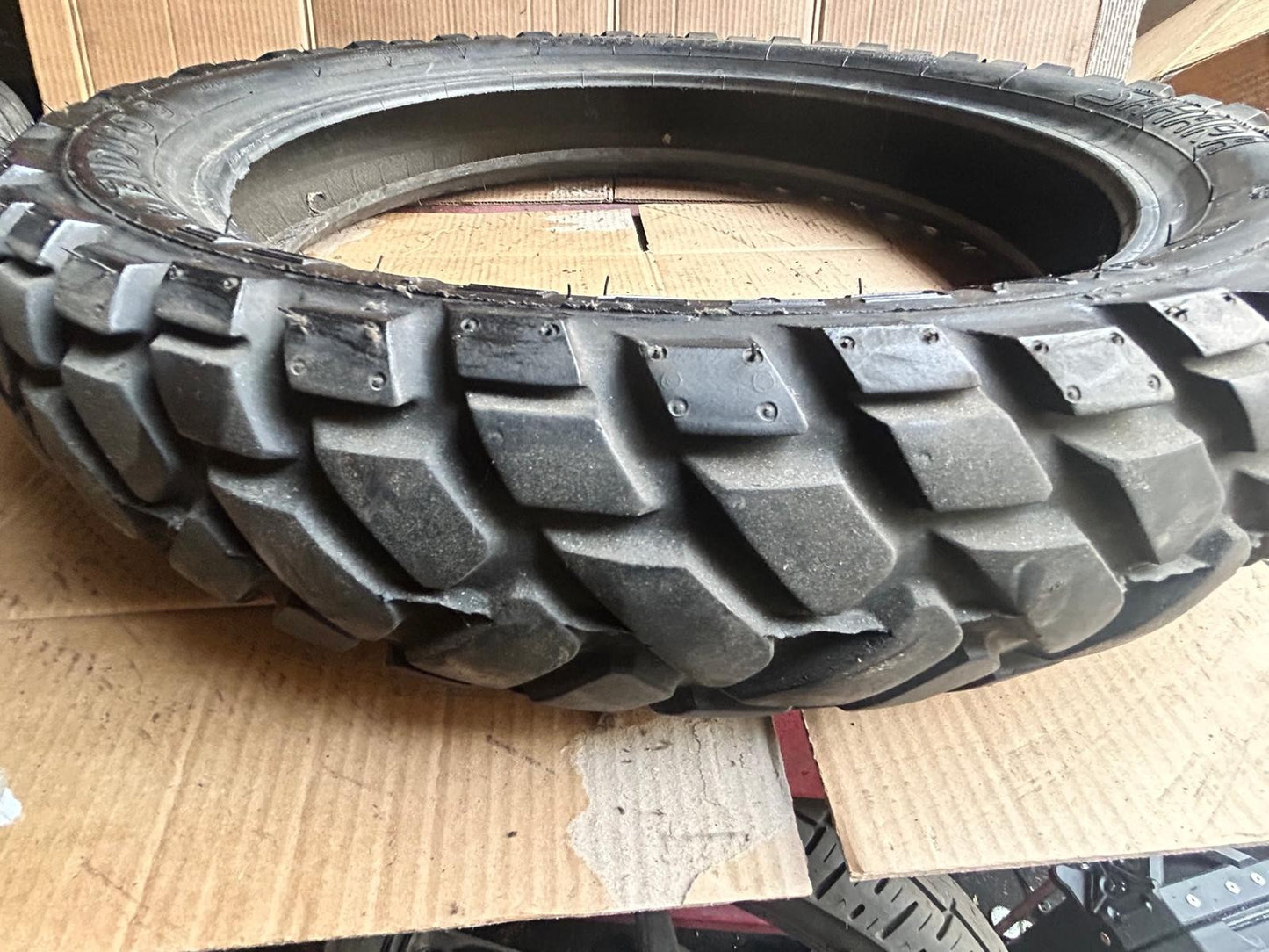 Metzeler Enduro 3 Sahara Motorcycle Tyre 120/80/18