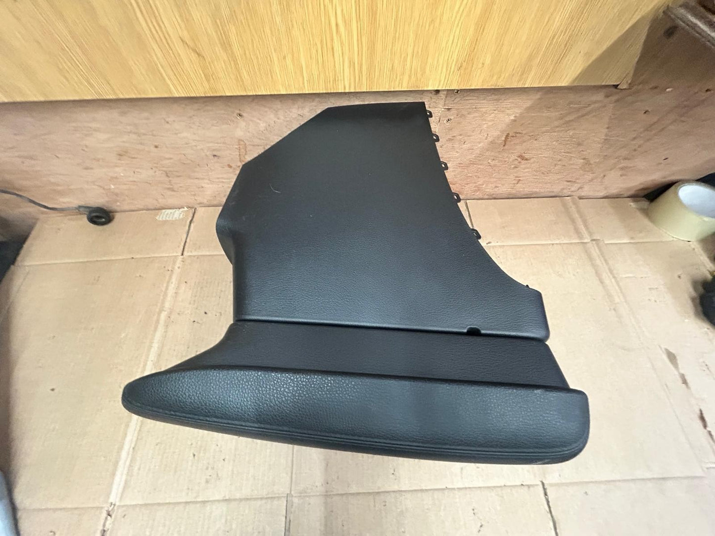 2014 Mitsubishi Outlander GX 4h PHEV Centre Console Arm Rest | 8011B156