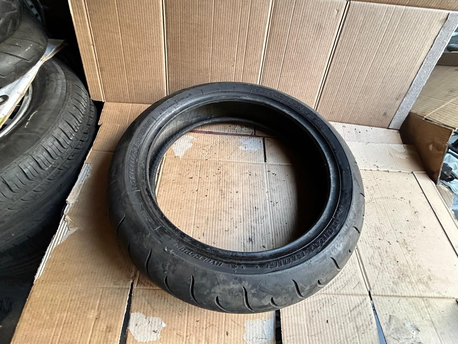 Bridgestone Battlax BT016R Hypersport Motorcycle Tyre 130/70/16