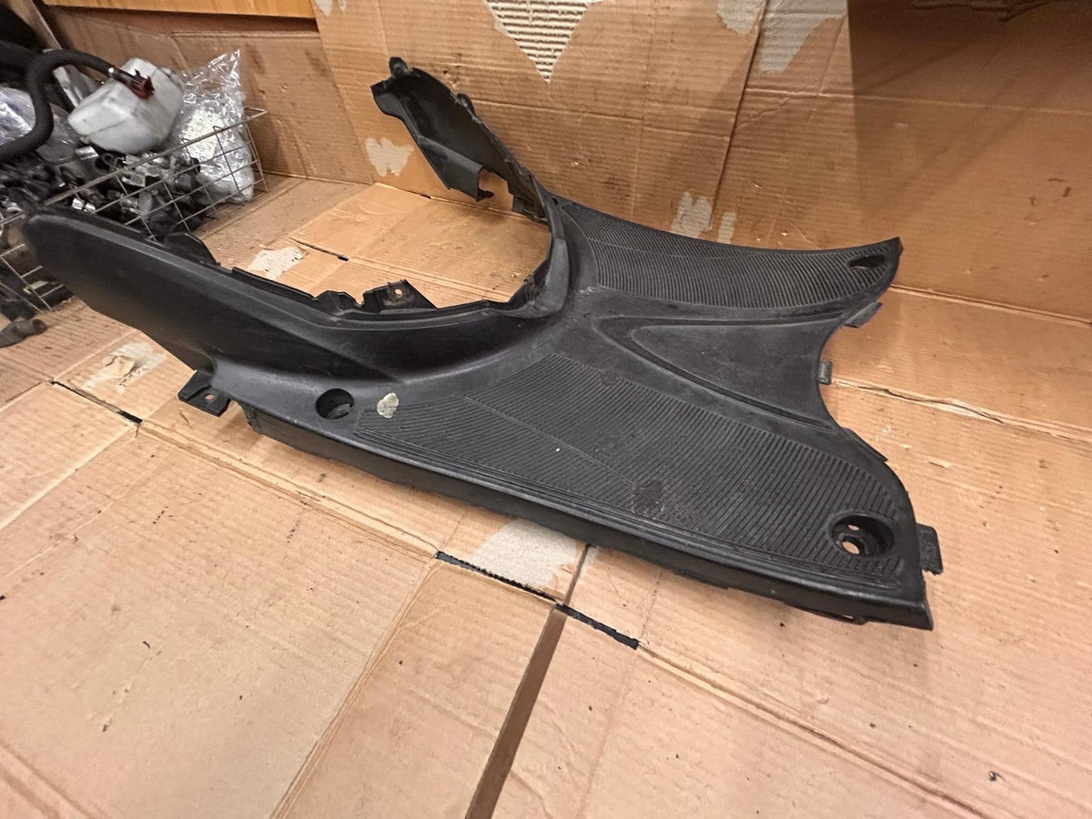 2016 Yamaha XC 115 Delight Footrest Board Floorboard Panel | 1WC-F7481-00