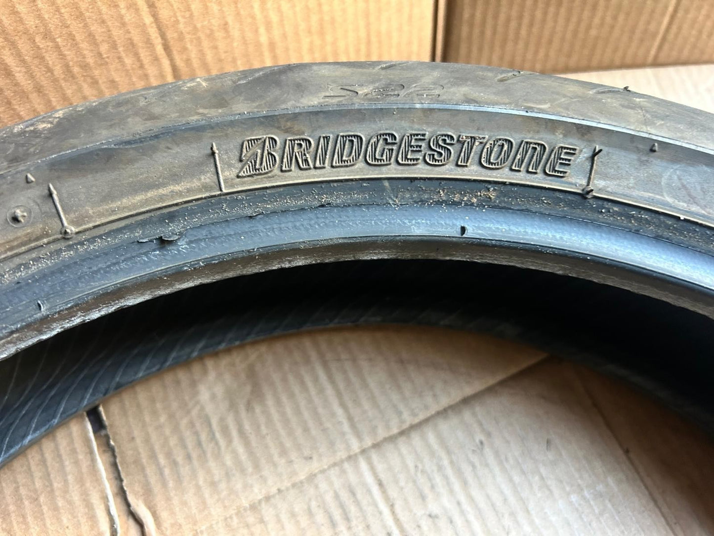 Bridgestone Battlax Hypersport S22F Motorcycle Tyre 120/70/17
