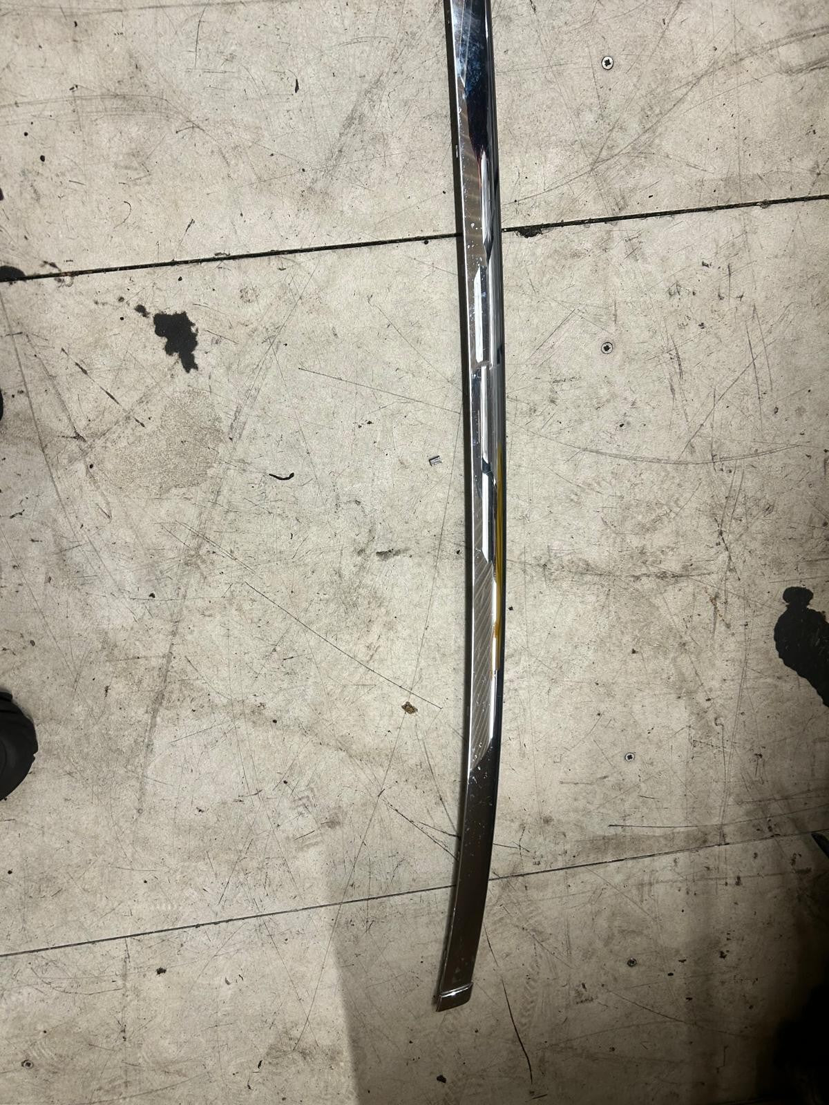Genuine BMW 7 Series E38 Rear Bumper Center Trim Bar Moulding | 8125435