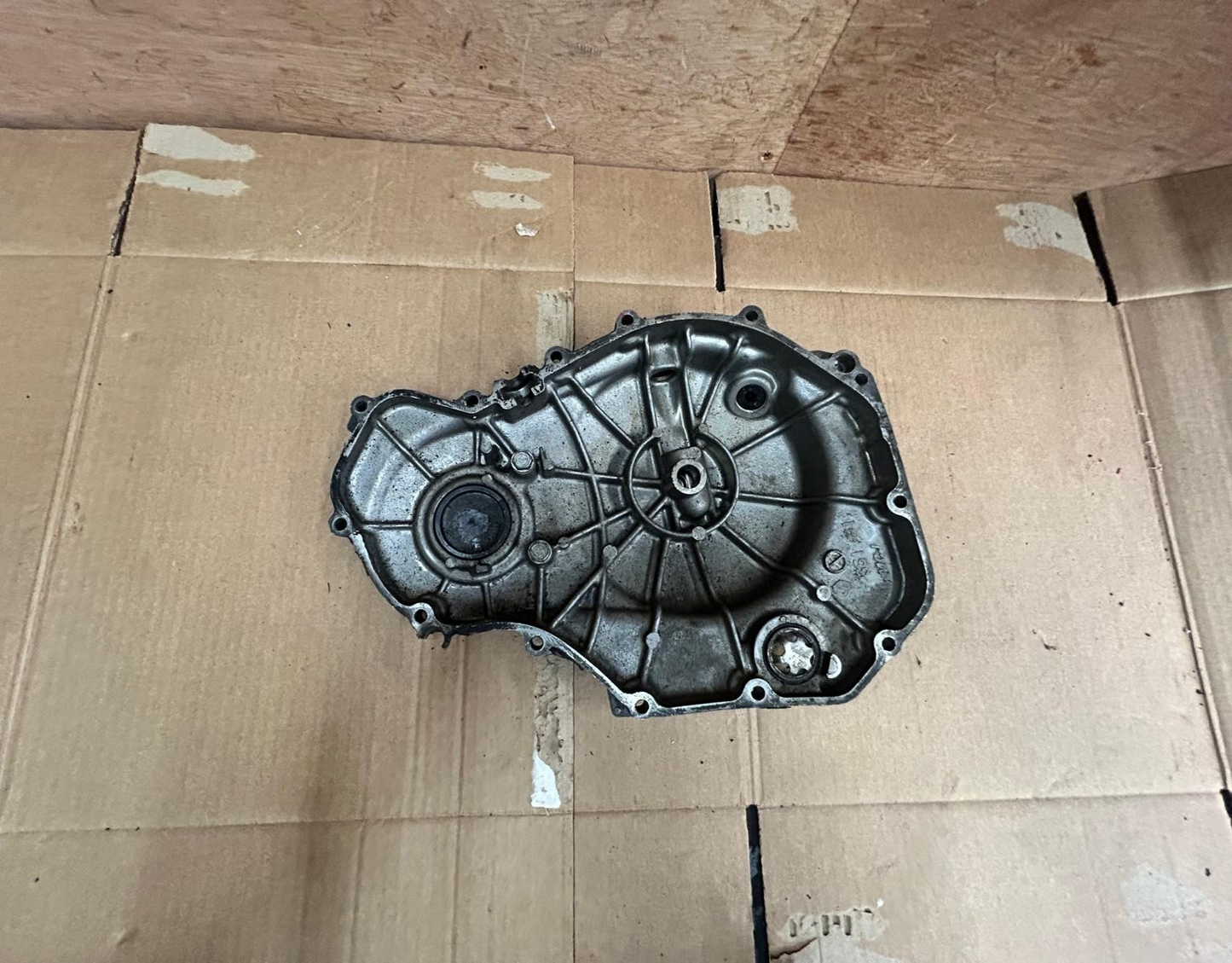 00 - 01 Honda CBR 900RR Right Side Engine Clutch Cover
