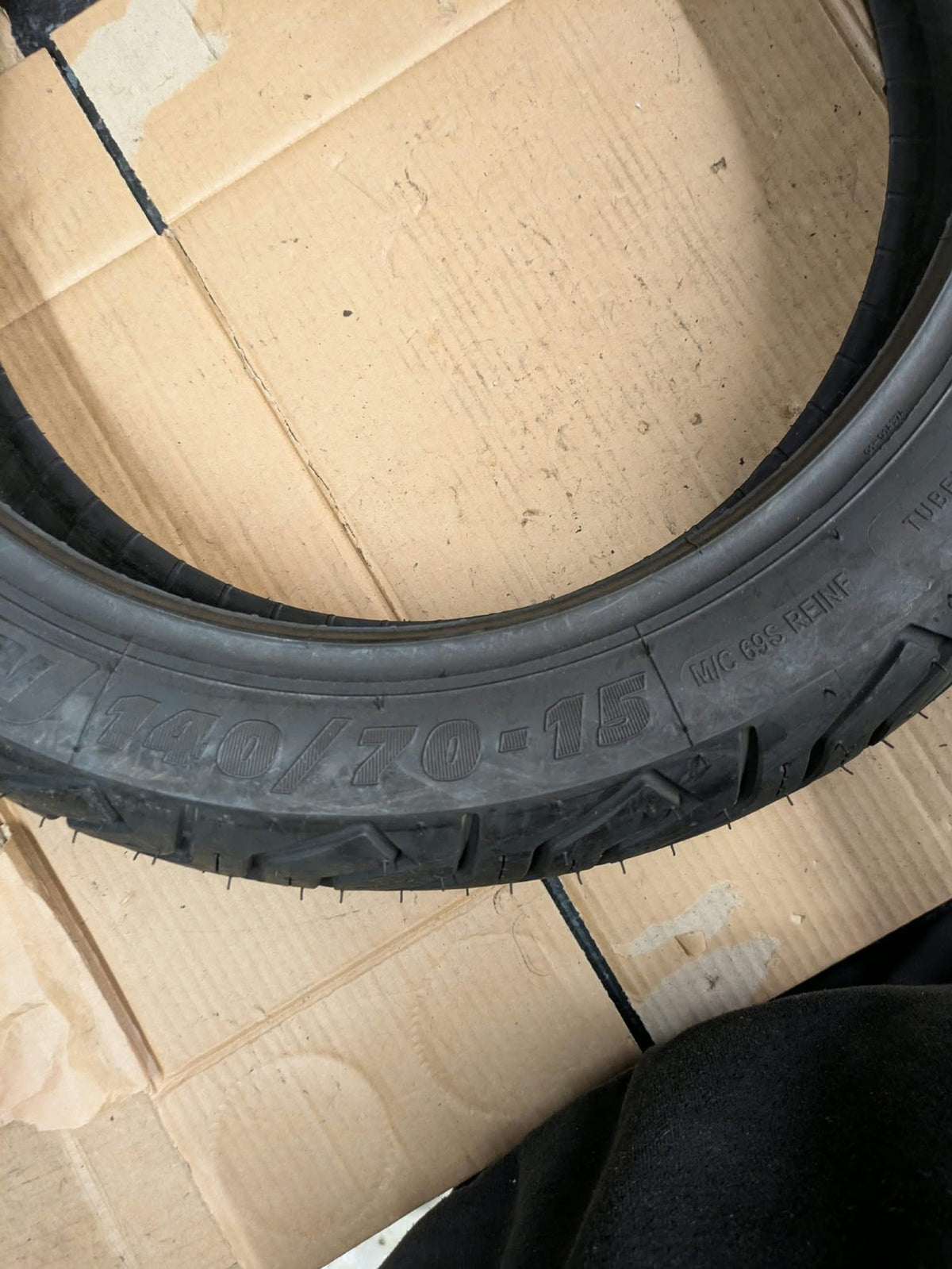Michelin City Grip 2 Motorcycle Tyre 140/70/15
