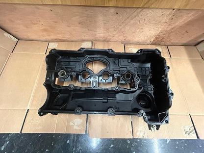 Genuine BMW 7 Series E38 Engine Valve Cover | 7553626