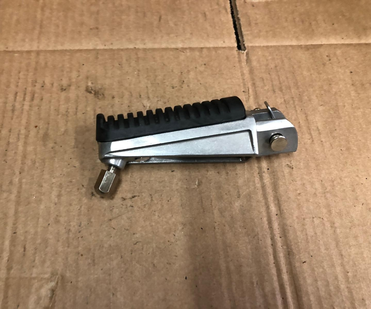 Yamaha FZS, FZ6 Front Left Footrest Footpeg | 4BH-L