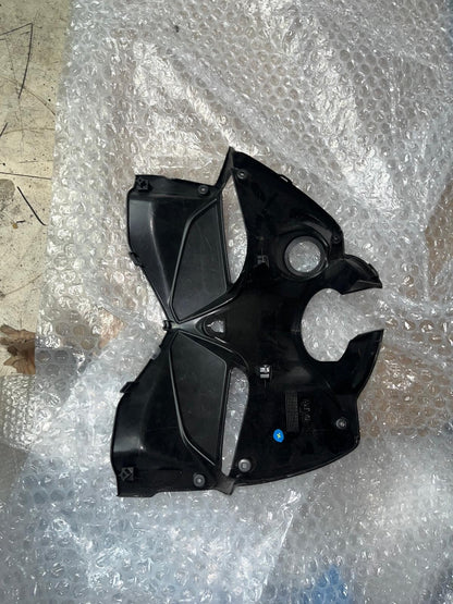 OEM Suzuki Upper Leg Shield Panel Cover | 92111-40J00-291