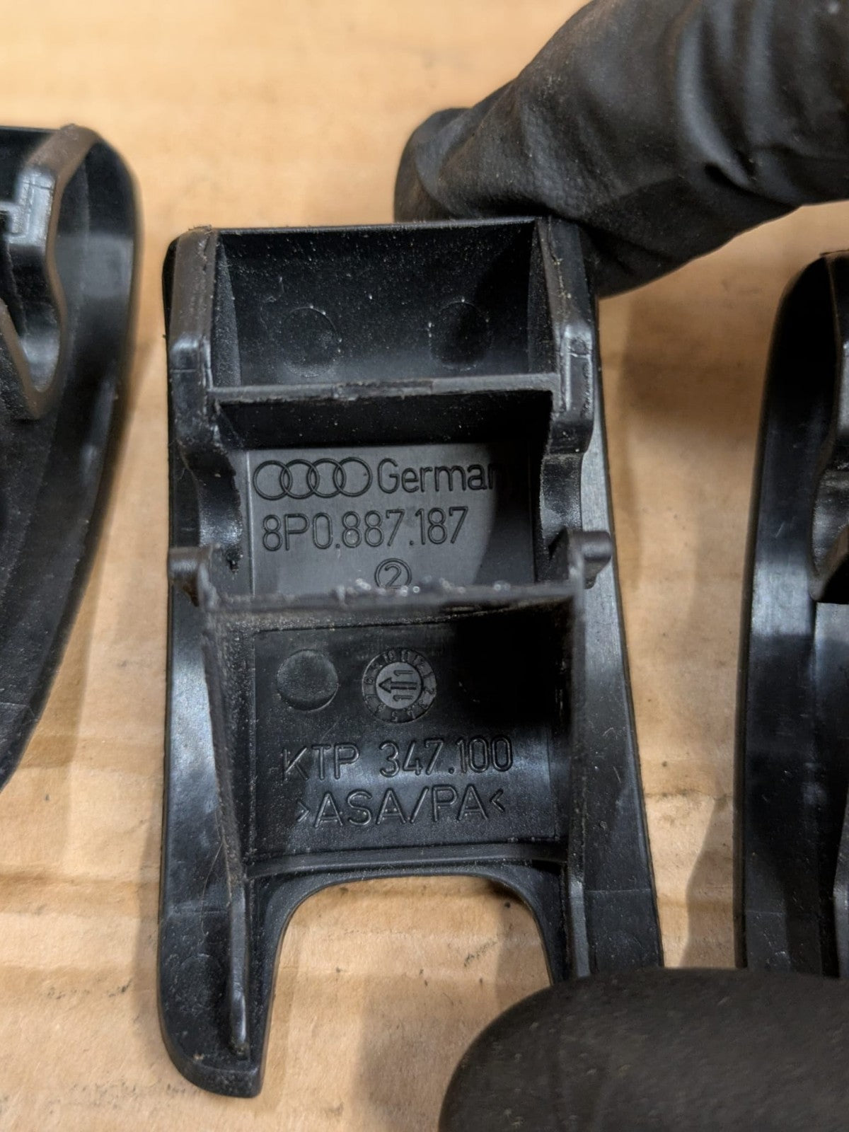 2011 Audi A3 S Line Isofix Slot Covers | 8P0887187