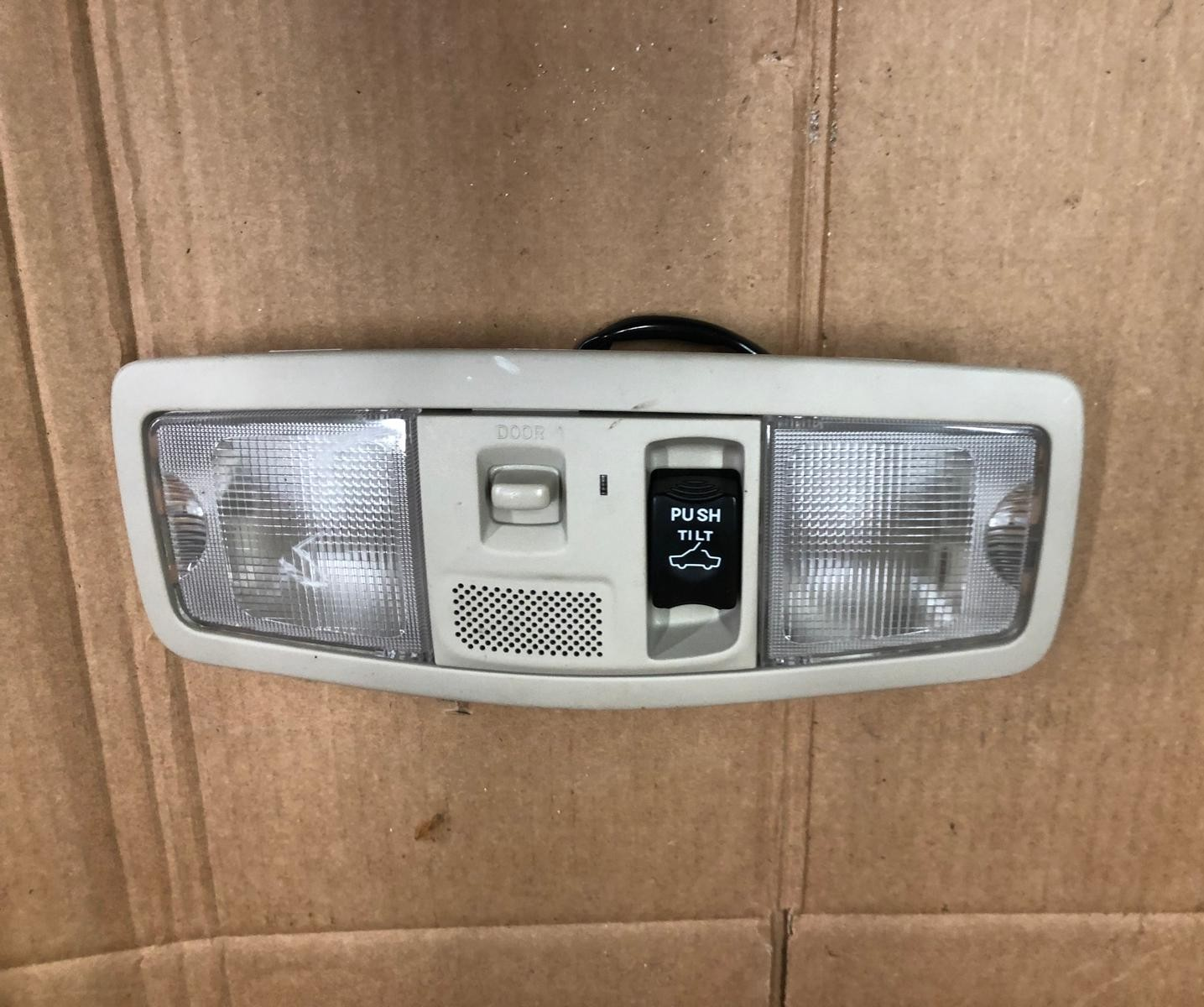 2014 Mitsubishi Outlander GX 4h PHEV Interior Roof Light