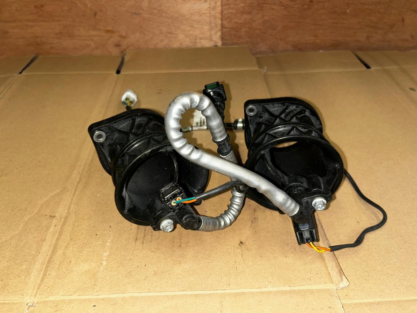 KTM Superduke R Intake Trumpets Set with Injectors