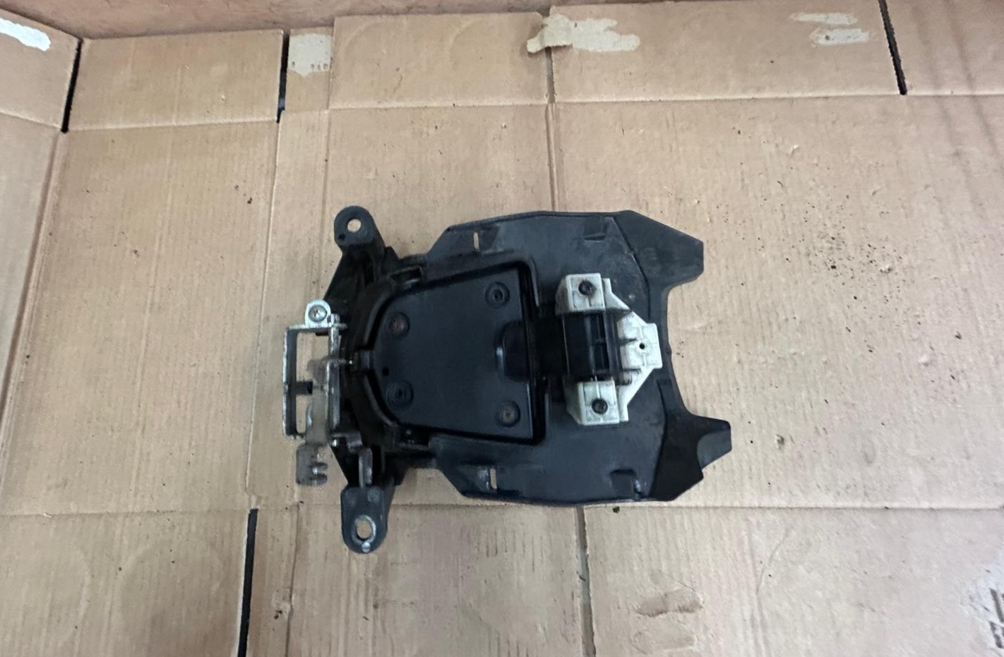 2014 - 2017 Honda NSS 125 Forza Centre Cover | 81121-K40-F000