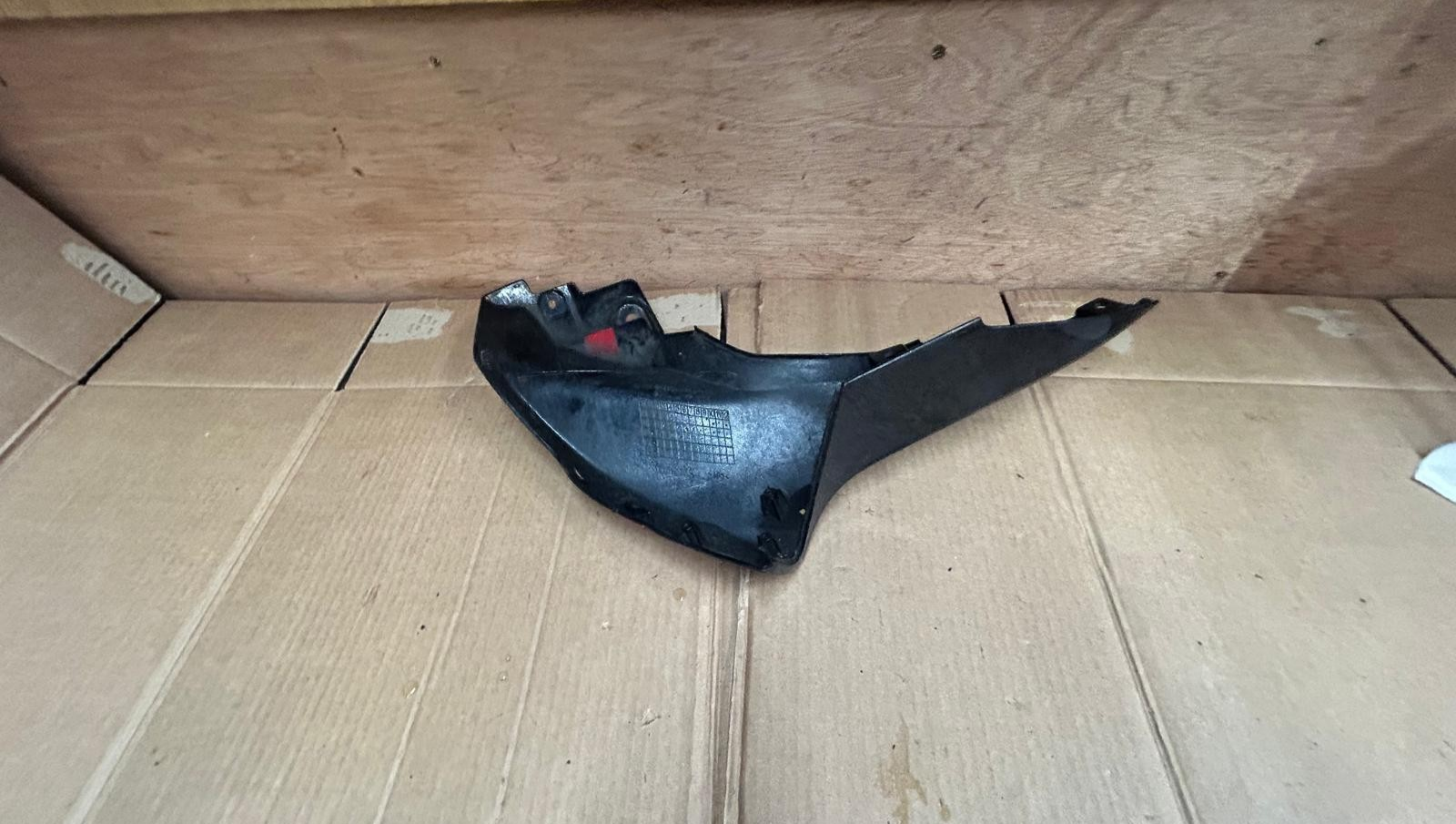 2011 2013 Honda CBR 125R 250R Front Left Cowl | 64220-KPP-T000