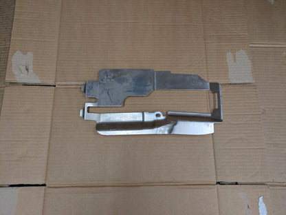 2011 Audi A3 S Line Steering Column Inner Mount Bracket | 8P0880225 225086098
