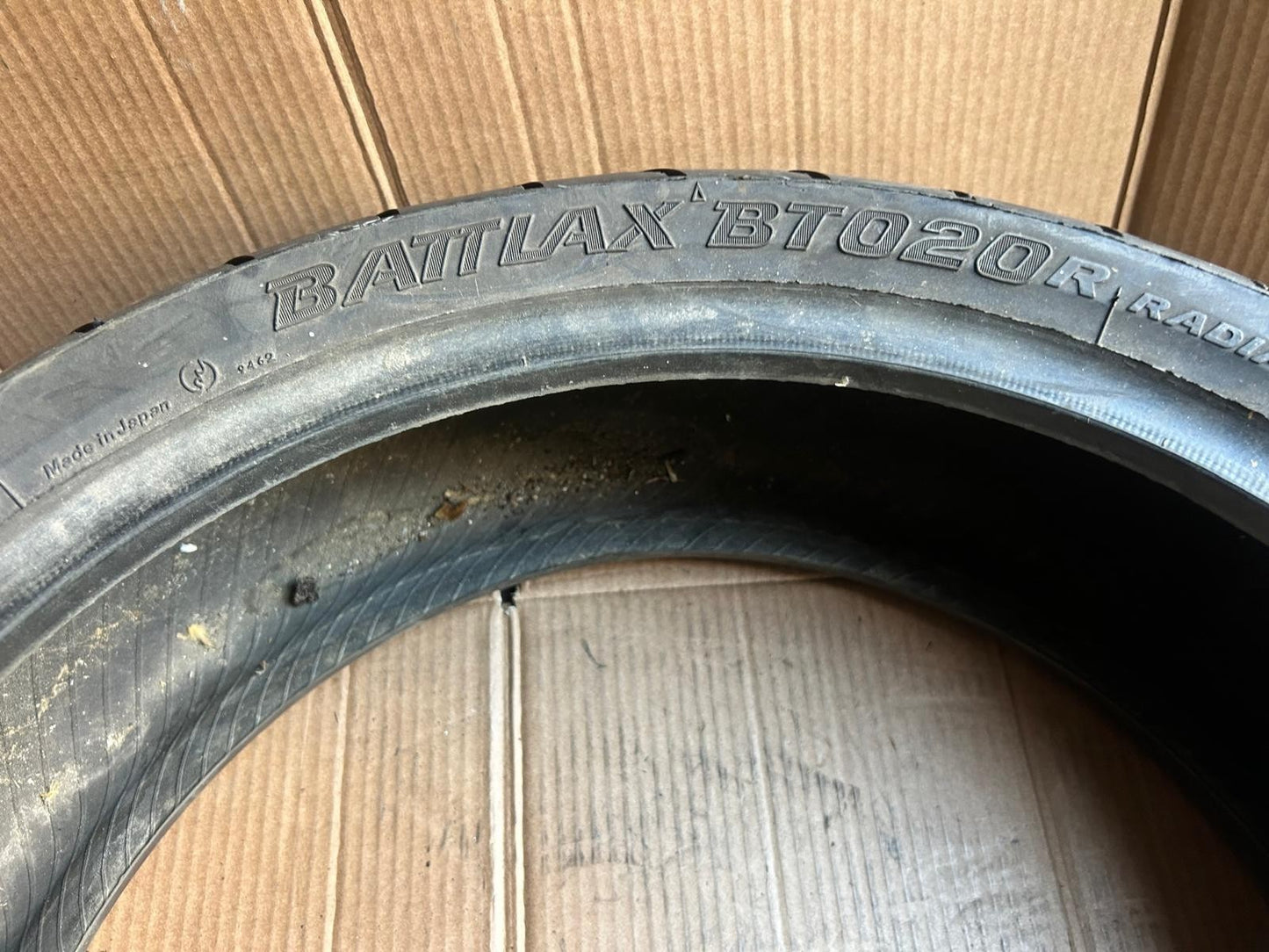 Bridgestone Battlax BT020R Motorcycle Tyre 180/55/17