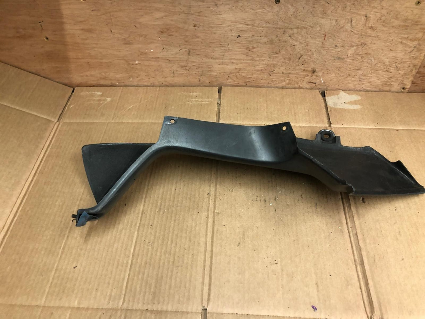 2000 - 2001 Honda CBR900RR Fireblade Left Side Inner Panel | 64595-MCJ-0000
