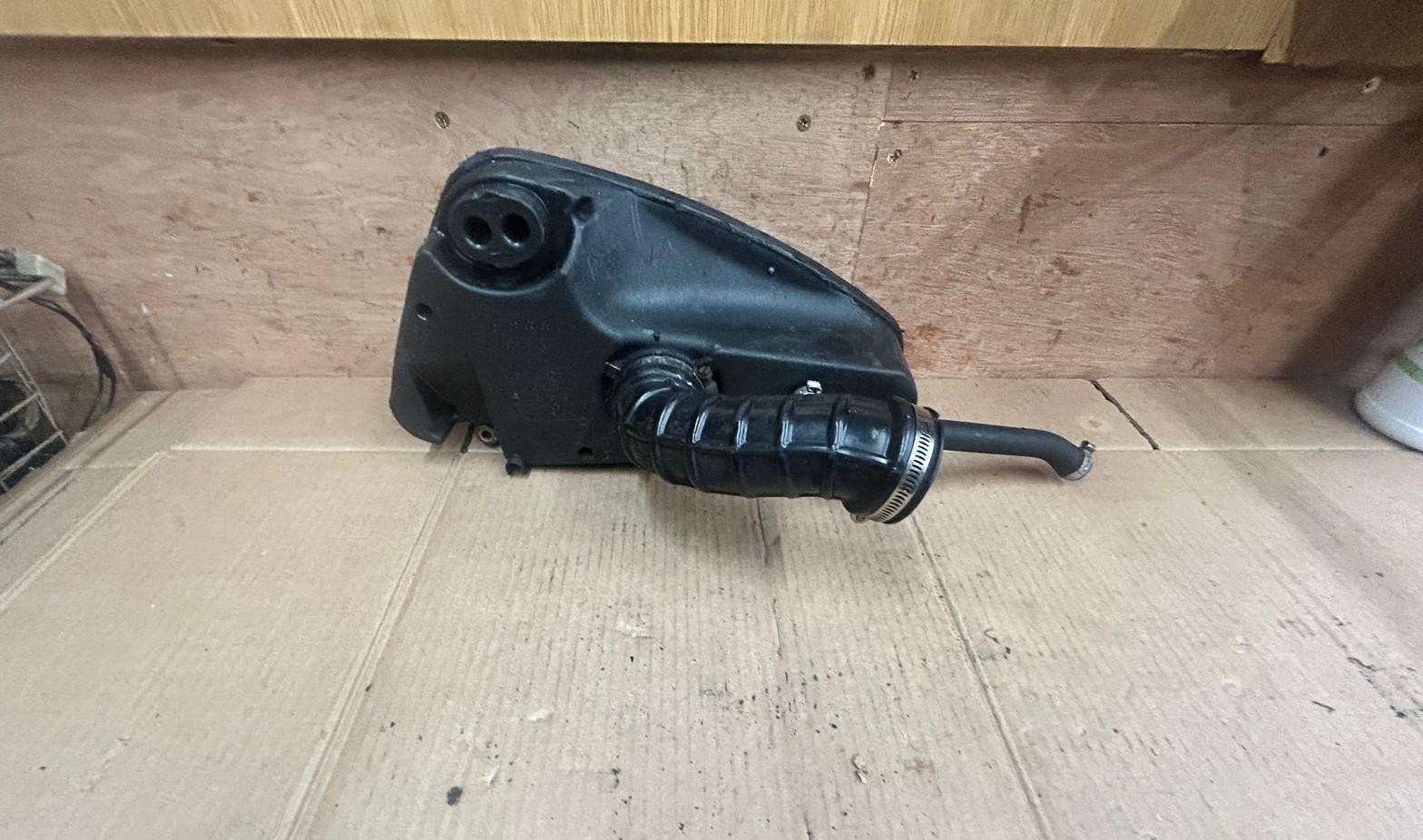 1998 - 2015 Piaggio Liberty 50 125 150 200 Complete Air Box | B017388