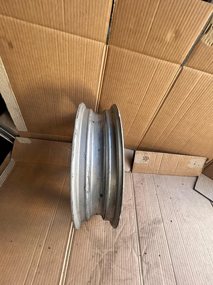 Vespa LX 50 / 125 Front Wheel