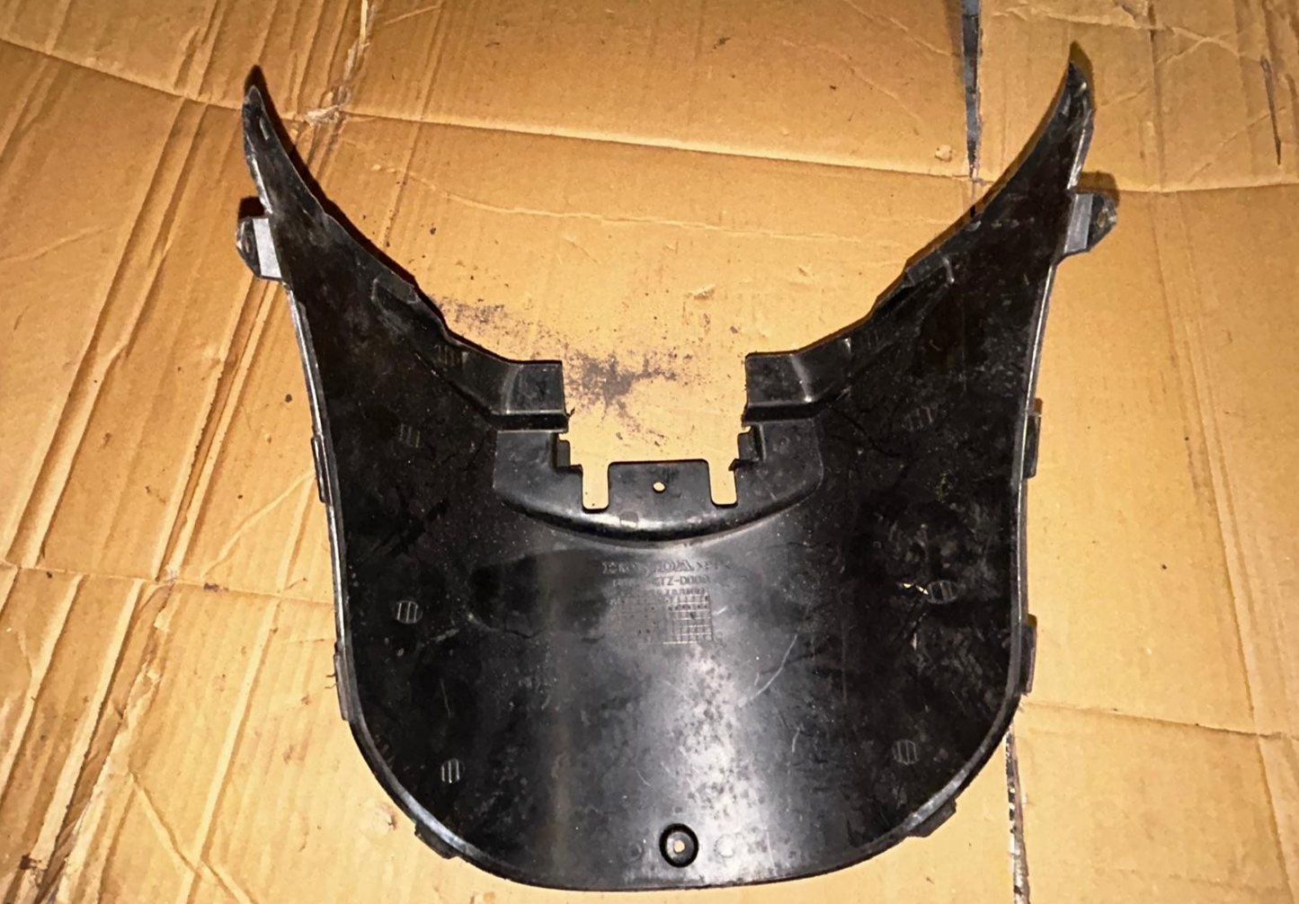 2008 - 2010 Honda PES 125 Floor Step/Pillion Step Center Cover | 80151KTZD000