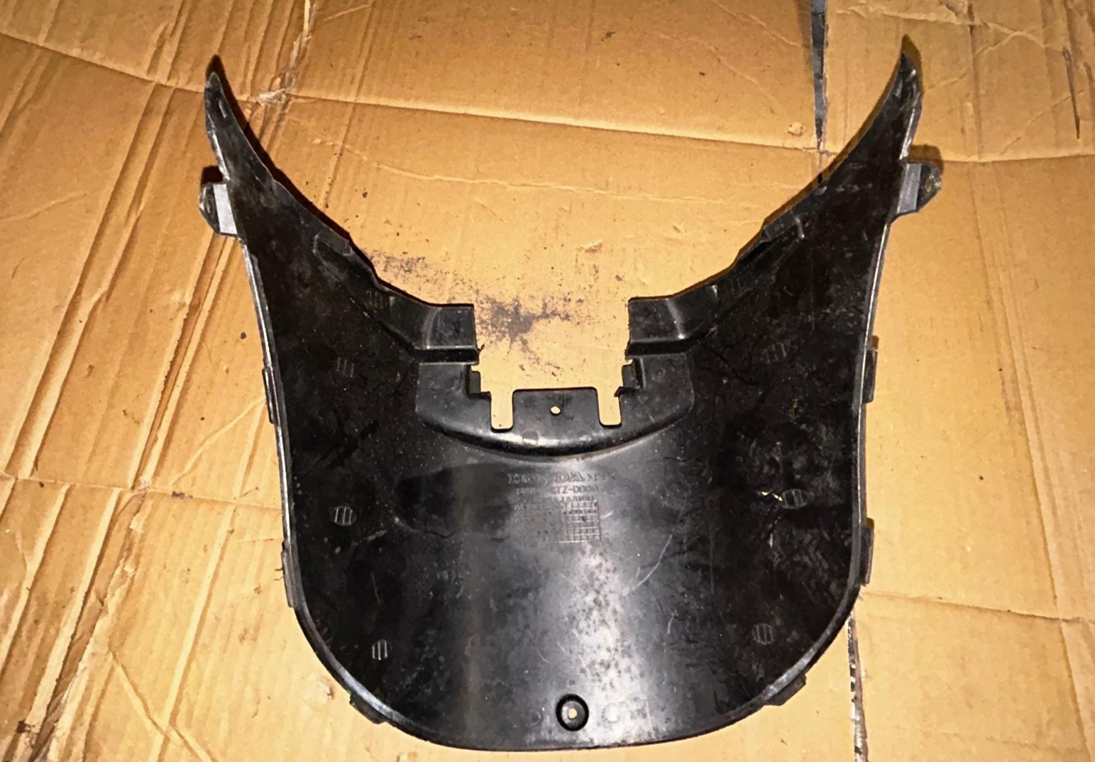 2008 - 2010 Honda PES 125 Floor Step/Pillion Step Center Cover | 80151KTZD000