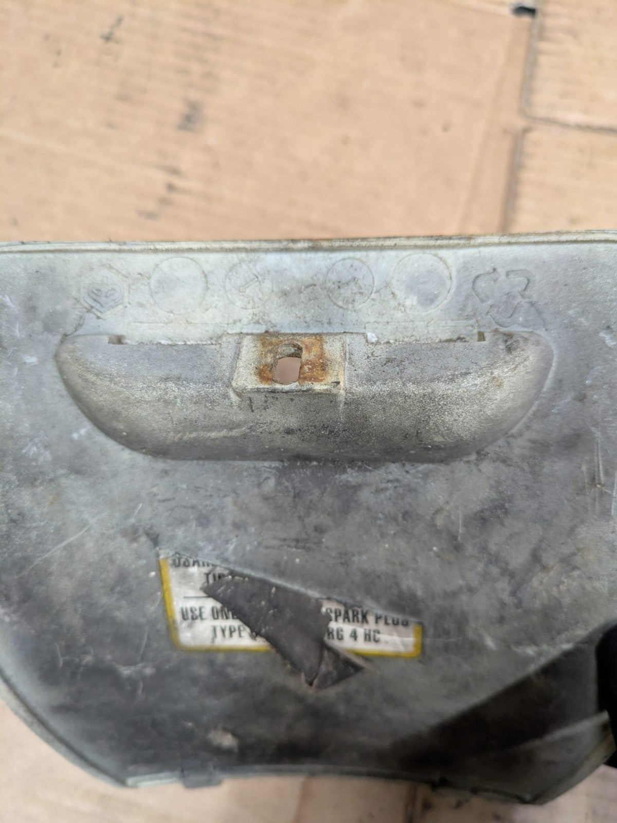 Piaggio Vespa LX 50 125 Spark Plug Inspection Cap Cover