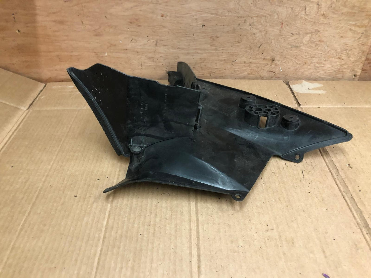 2000 - 2001 Honda CBR 900RR Fireblade Left Heat Guard Panel | 64385-MCJ-0000