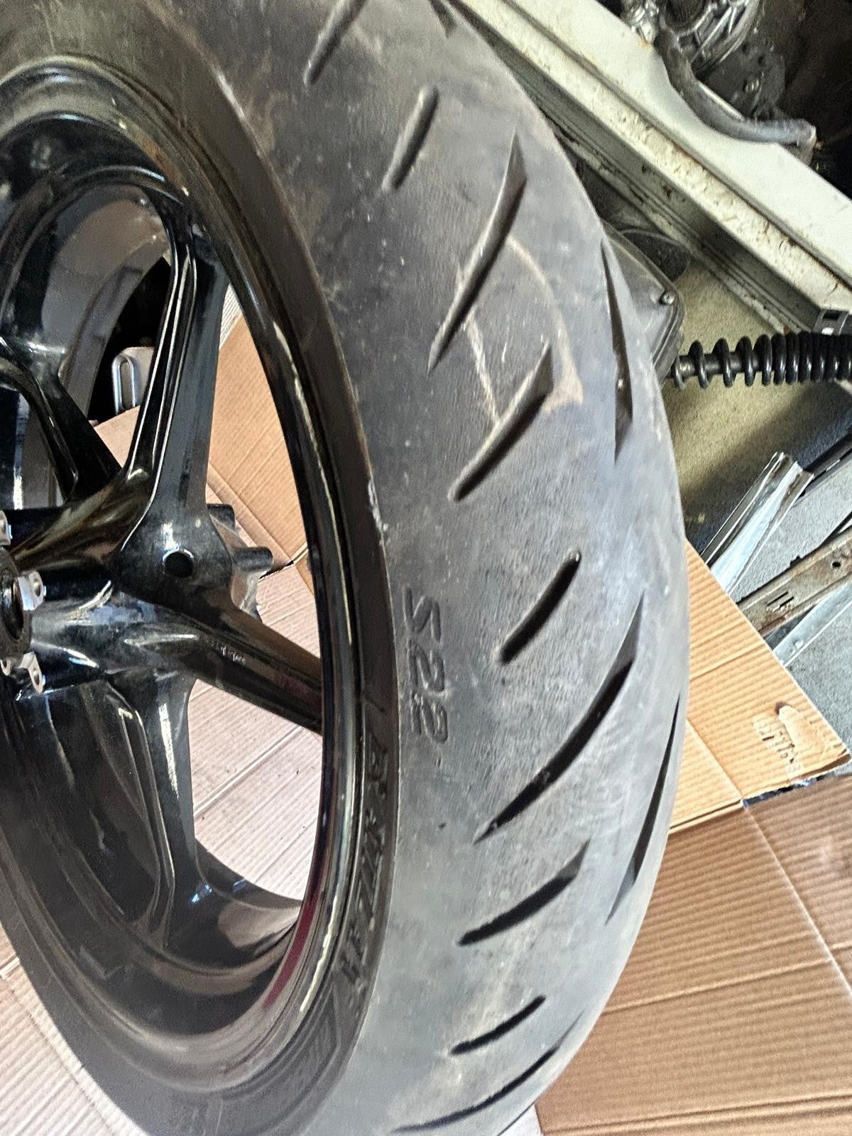 2022 KTM 1290 Superduke R Front Wheel & Tyre | 617.09.003.000