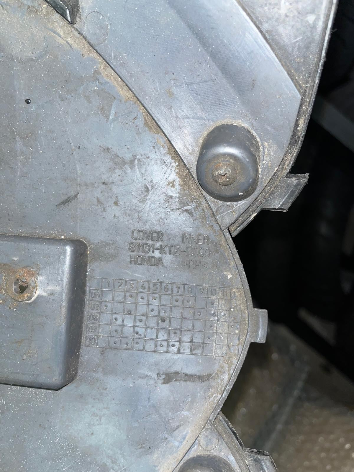 2006 - 2012 Honda PES 125 Upper Leg Shield | 81131-KTZ-D000
