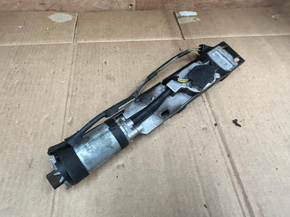 Bosch BMW 7 Series E38 Boot / Trunk Lid Lock Motor | 0390201300