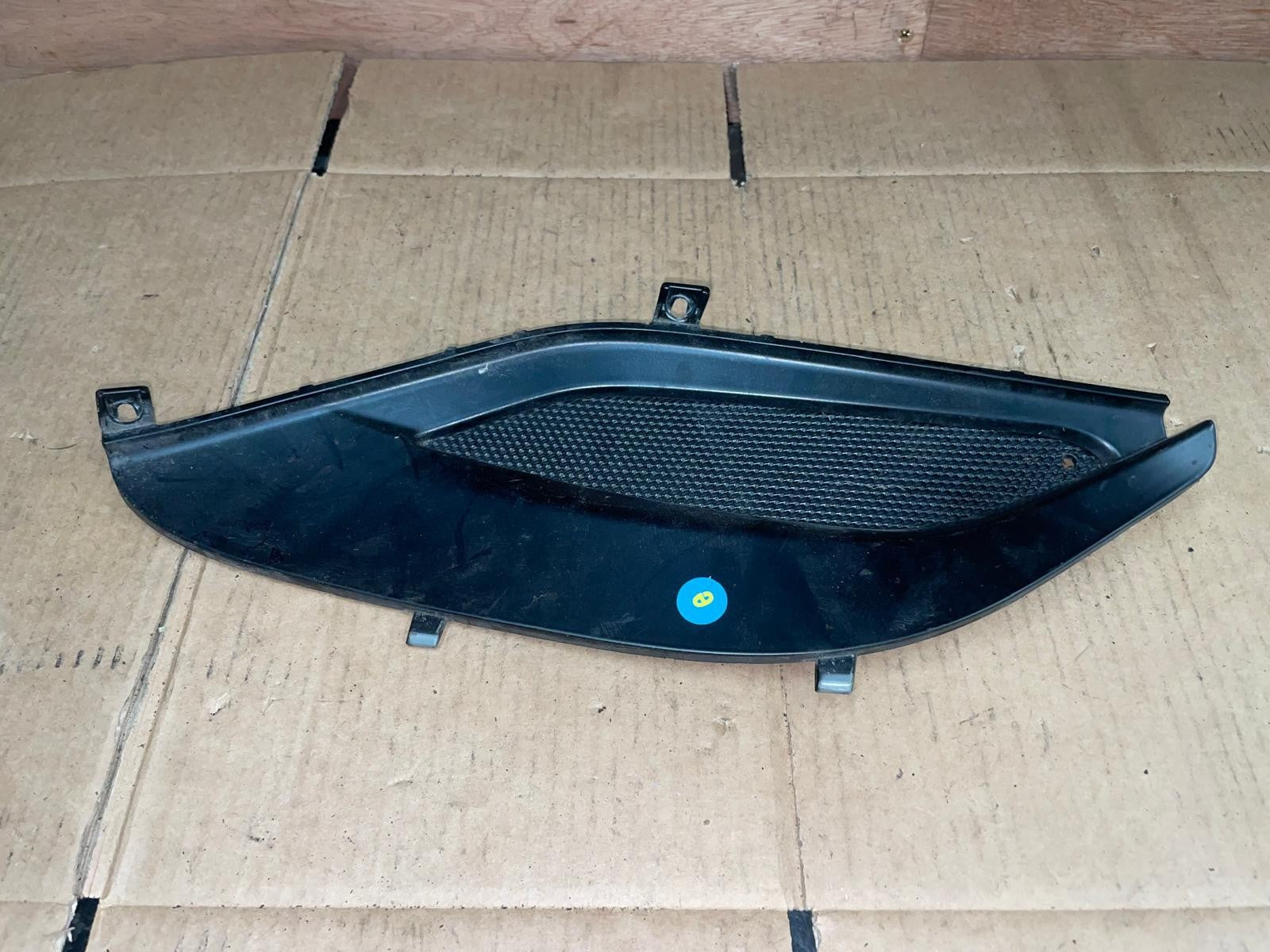 Piaggio MP3 300 Yourban Sport Right Floorboard Infill Fairing Panel | 657396