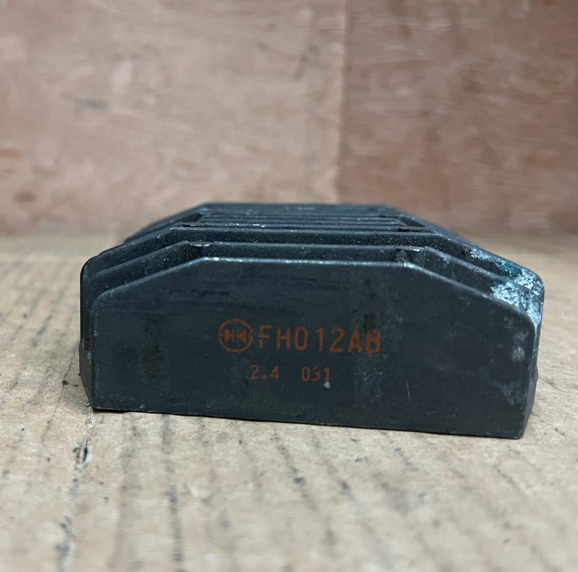Voltage Regulator Rectifier | FH012AB