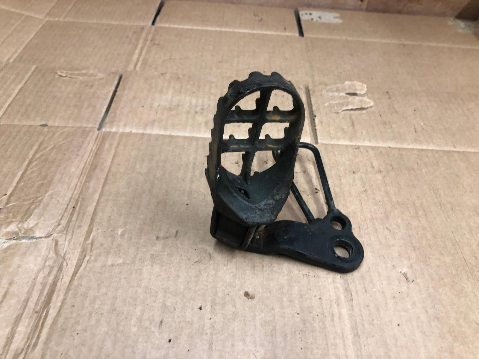2005 Suzuki RV 125 Front Left Footpeg