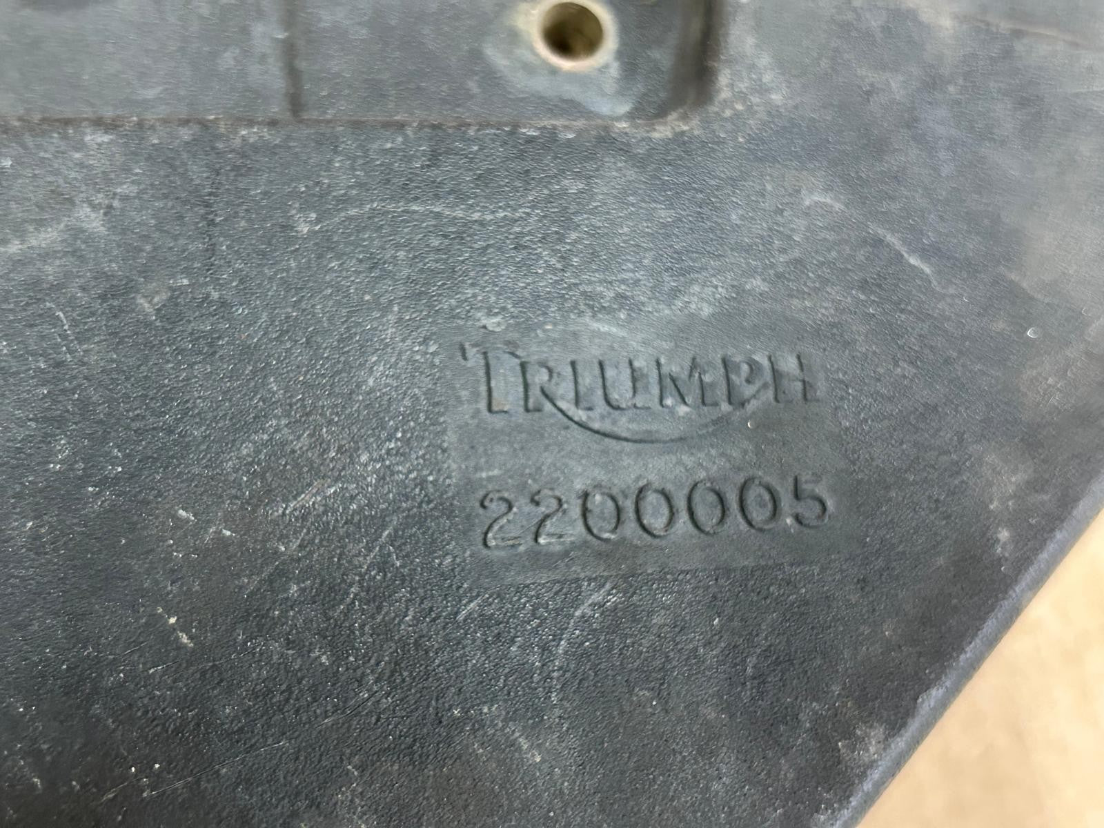 Triumph Daytona / Tiger / Trophy Airbox Intake | 2200005