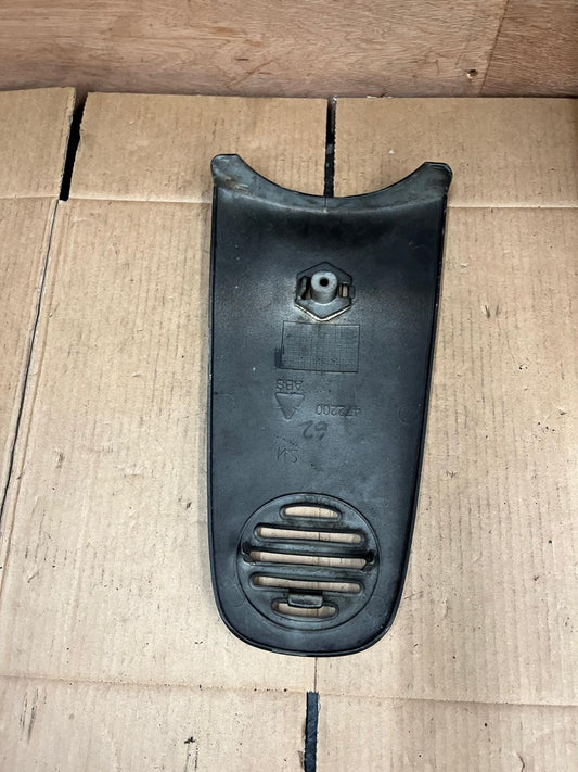 Piaggio Vespa ET Horn Cover Panel | 472200